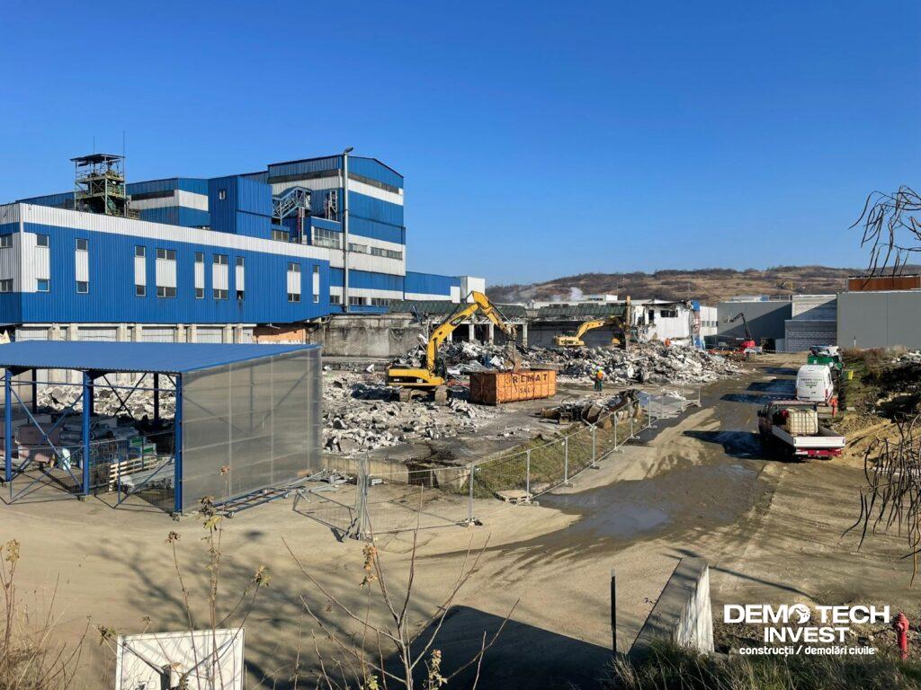 CON-A Fabrica Michelin Zalău, lucrări de demolare şi excavare fundaţii